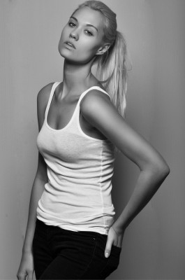 Laura James pic #788887