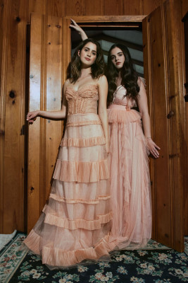 photo 5 in Laura Marano gallery [id1161063] 2019-07-28 00:00:00
