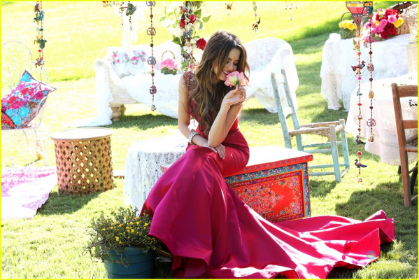 Laura Marano pic #804159