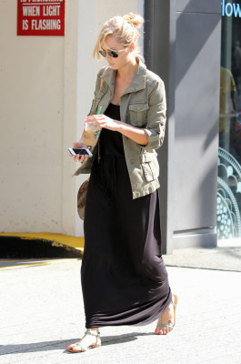 Laura Vandervoort pic #515232