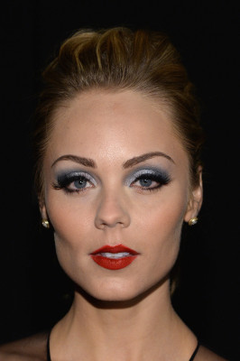 Laura Vandervoort pic #672385