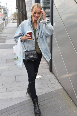 Laura Whitmore pic #926097