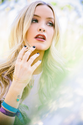 Laura Whitmore pic #912069