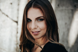 Laura Wontorra pic #1044450