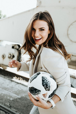 Laura Wontorra pic #1044447