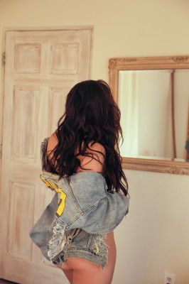 Lauren Jauregui pic #1034086