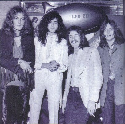 Led Zeppelin pic #98445