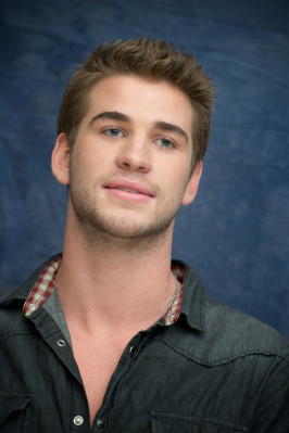 Liam Hemsworth pic #379540