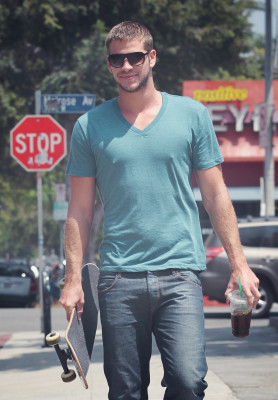 photo 17 in Liam Hemsworth gallery [id381197] 2011-05-24 00:00:00