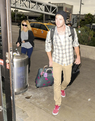 photo 10 in Liam Hemsworth gallery [id512626] 2012-07-20 00:00:00