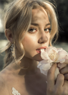 Lili Reinhart pic #1231670