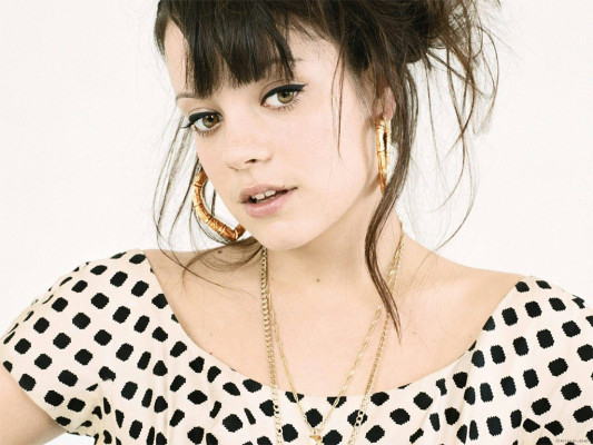 photo 24 in Lily Allen gallery [id204706] 2009-11-24 00:00:00