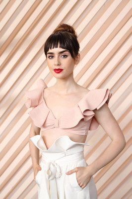 Lily Collins pic #940243