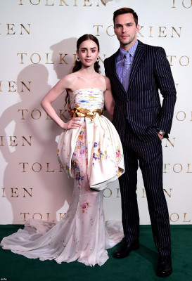 Lily Collins pic #1129738