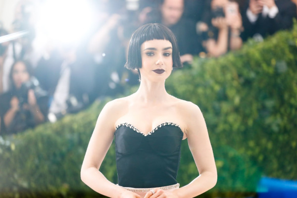 Lily Collins pic #930289