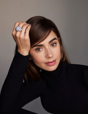 photo 6 in Lily Collins gallery [id1290973] 2021-12-29 00:00:00