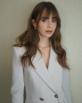 Lily Collins pic #1302128