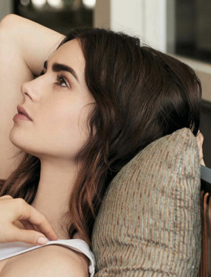 Lily Collins pic #994735