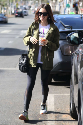 Lily Collins pic #894031
