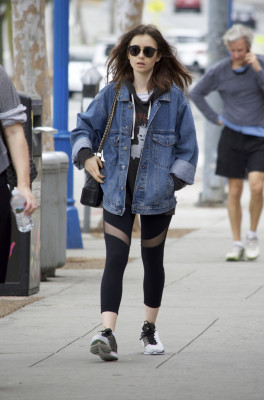 Lily Collins pic #932128