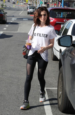 Lily Collins pic #916045