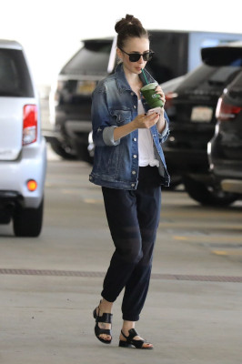 Lily Collins pic #961391