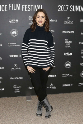 Lily Collins pic #904044