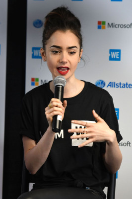 Lily Collins pic #926964