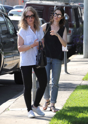 Lily Collins pic #916980