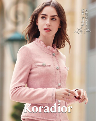 Lily Collins pic #1363519