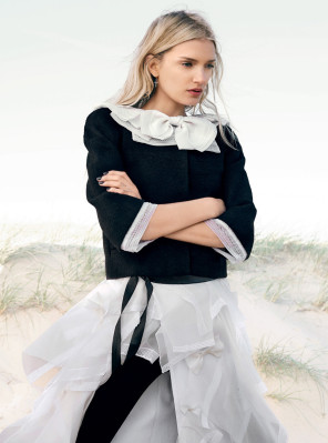 Lily Donaldson pic #810405