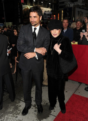 Liza Minnelli pic #253331