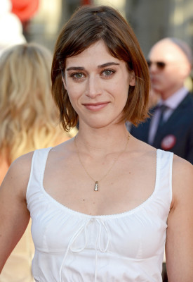 Lizzy Caplan pic #520561