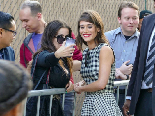 Lizzy Caplan pic #782575