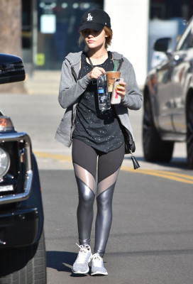 Lucy Hale pic #897510