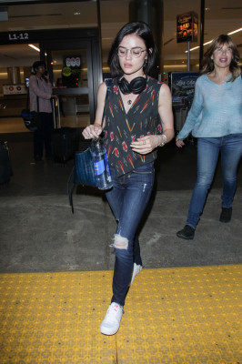 Lucy Hale pic #935554