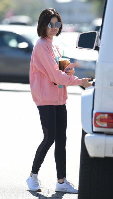 Lucy Hale pic #942208