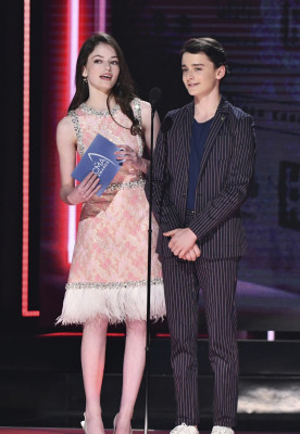 photo 9 in Mackenzie Foy gallery [id1084463] 2018-11-20 00:00:00