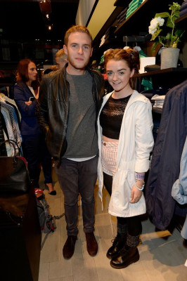 Maisie Williams pic #711705