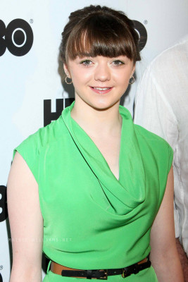 Maisie Williams pic #710301