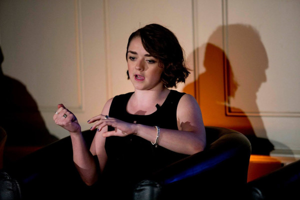 Maisie Williams pic #710137