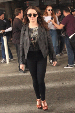 Maisie Williams pic #711137