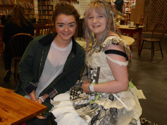 photo 29 in Maisie Williams gallery [id706960] 2014-06-10 00:00:00