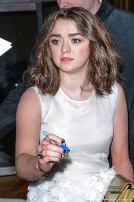 Maisie Williams pic #709804