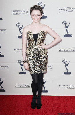 photo 24 in Maisie Williams gallery [id710737] 2014-06-20 00:00:00