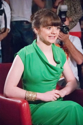 Maisie Williams pic #710315