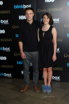 Maisie Williams pic #710164