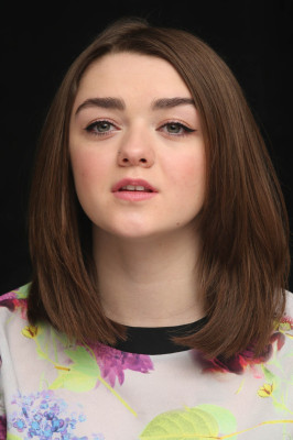 Maisie Williams pic #709677