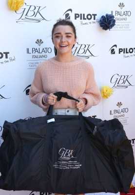 Maisie Williams pic #878094