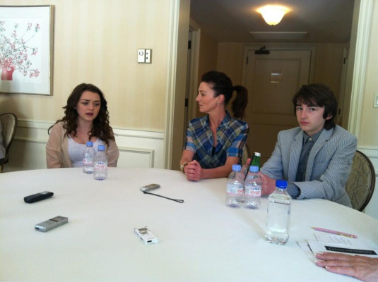Maisie Williams pic #710384